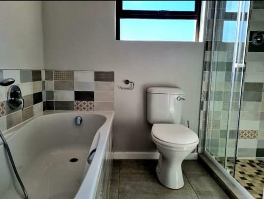 3 Bedroom Property for Sale in Kimdustria Northern Cape